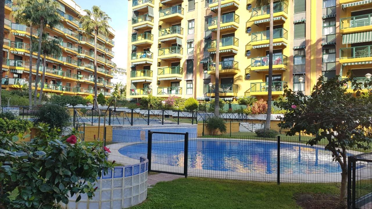 Impresionante Primera Linea De Playa, Bajondillo Beach Torremolinos Buitenkant foto