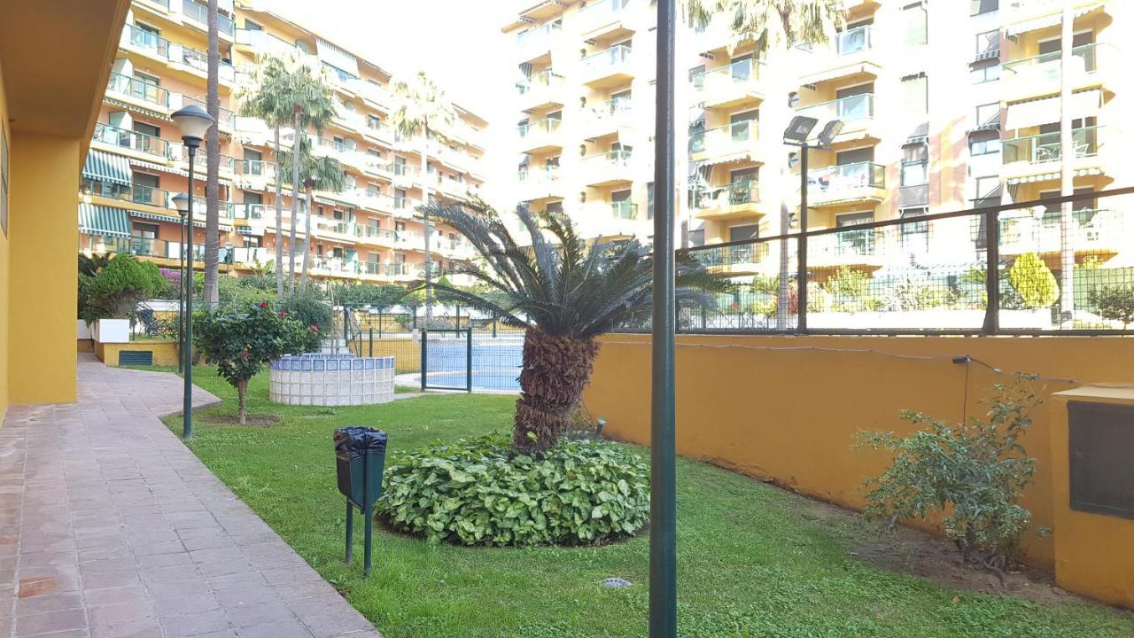 Impresionante Primera Linea De Playa, Bajondillo Beach Torremolinos Buitenkant foto