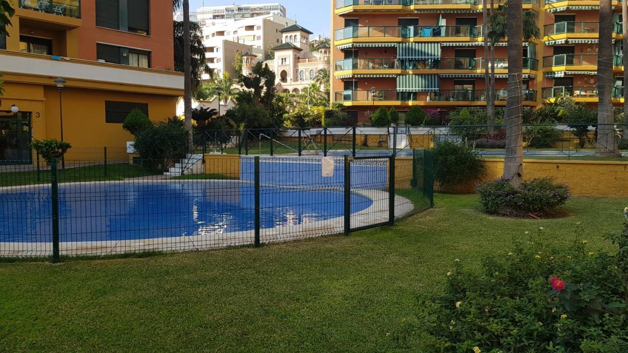 Impresionante Primera Linea De Playa, Bajondillo Beach Torremolinos Buitenkant foto