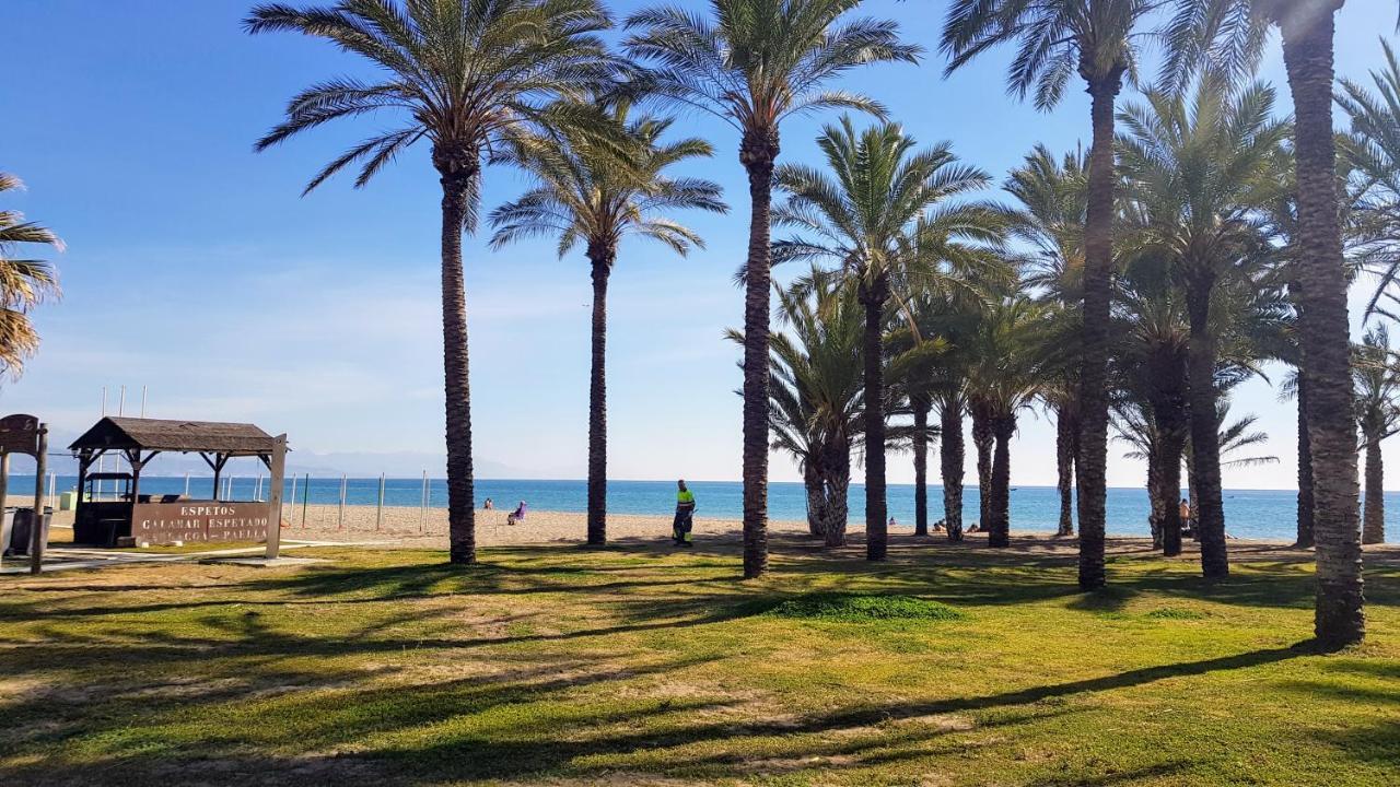 Impresionante Primera Linea De Playa, Bajondillo Beach Torremolinos Buitenkant foto