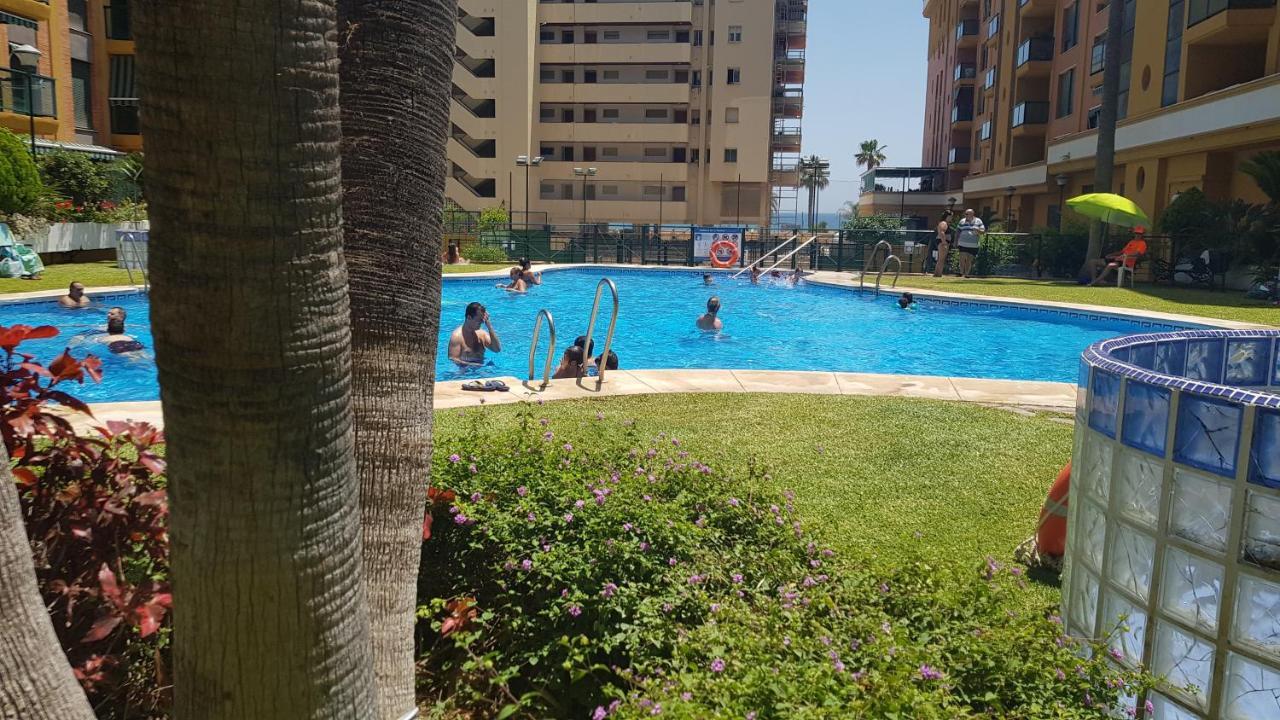 Impresionante Primera Linea De Playa, Bajondillo Beach Torremolinos Buitenkant foto